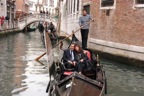  Bella Venezia: A Story of Love and Revenge Served Cold on Gondola Rides