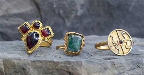  The Enchanted Ring – A Magical Artifact From Ancient Persia?